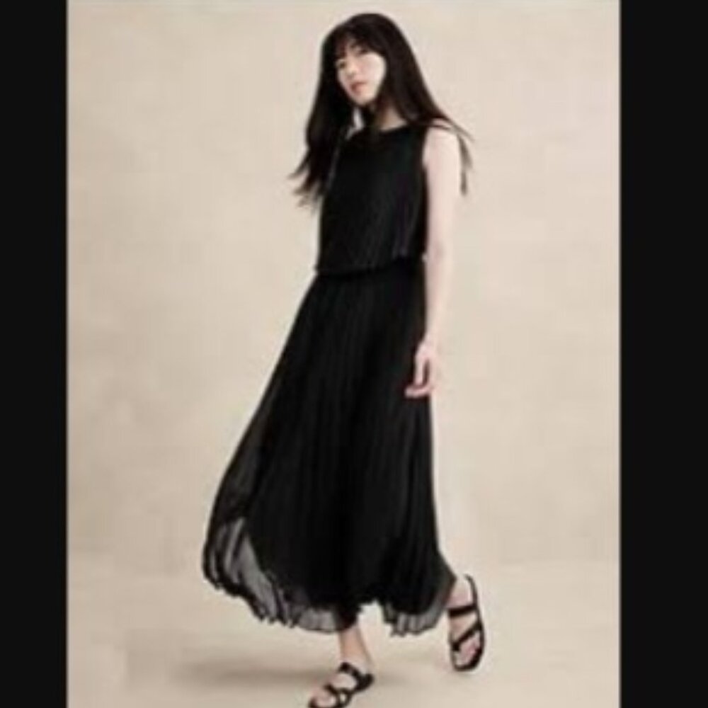 NEW Banana Republic sz 14 Black Pleated Chiffon Maxi Dress